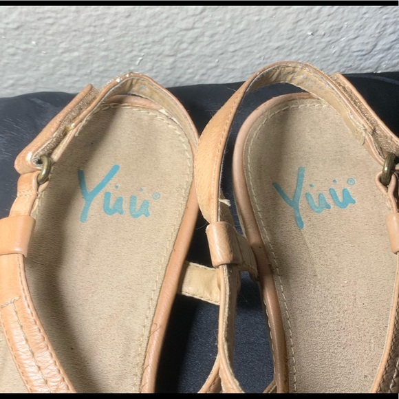 yuu sandals